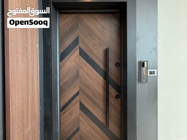 شقة طابقية طابق الثالث مع رووف وترس سوبر ديلوكس في أجمل مناطق منطقة مرج الحمام