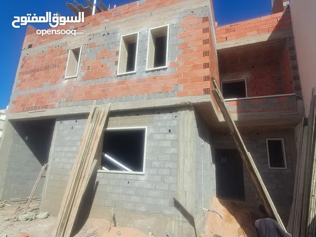 380 m2 5 Bedrooms Villa for Sale in Tripoli Al-Serraj