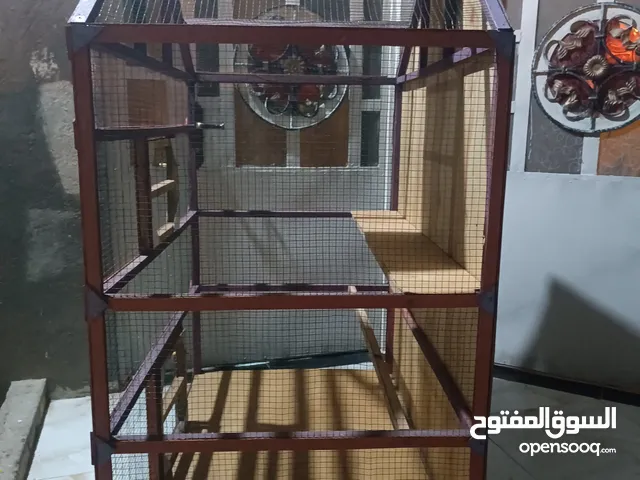 متاح قفص للبيع