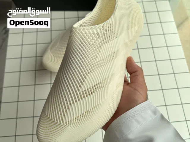 حذاء اديداس ( اصدار محدود ونادرة ) climacool adidas مصنوع من خيوط 3D اصلي مقاس 46