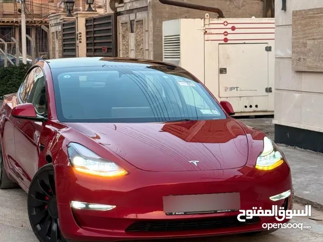 تيسلا 3 بيرفورمانس 2023