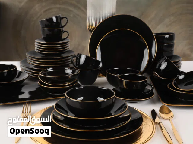 طقم ضيافة أسود و ذهبي مميز استعمال بسيط بسعر مناسب
