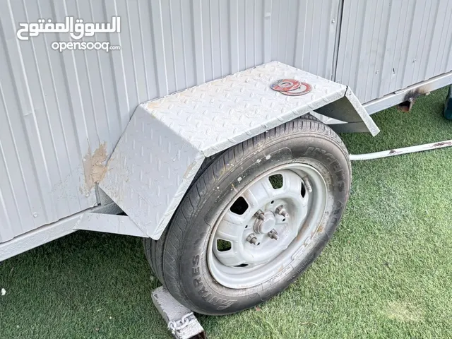 للبيع عدة في مخزن وحمام قلص اقرا الاعلان