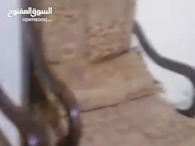 طقم كنب للبيع بحال الجديد