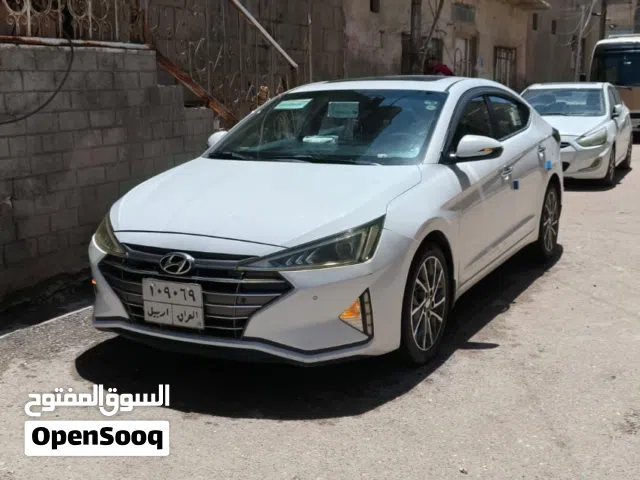 2020 هيونداي النترا Standard