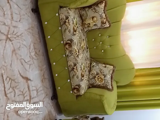 طقم كنب ملووووكي شبه جديد خشب تفصيل