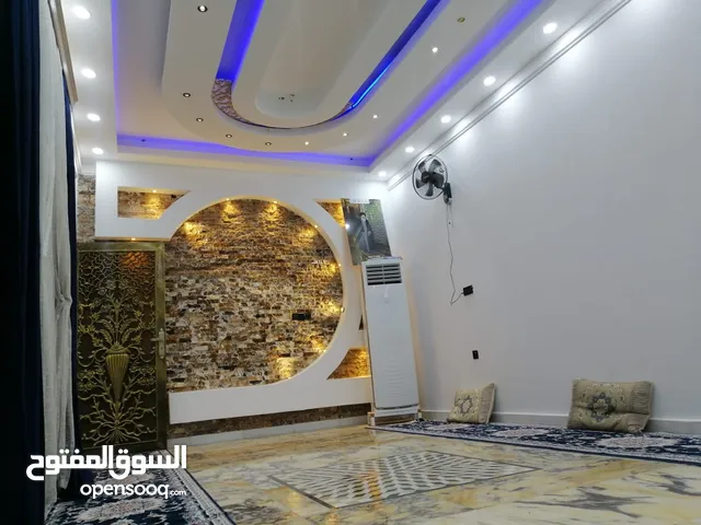 155 m2 5 Bedrooms Townhouse for Sale in Basra Muhandiseen