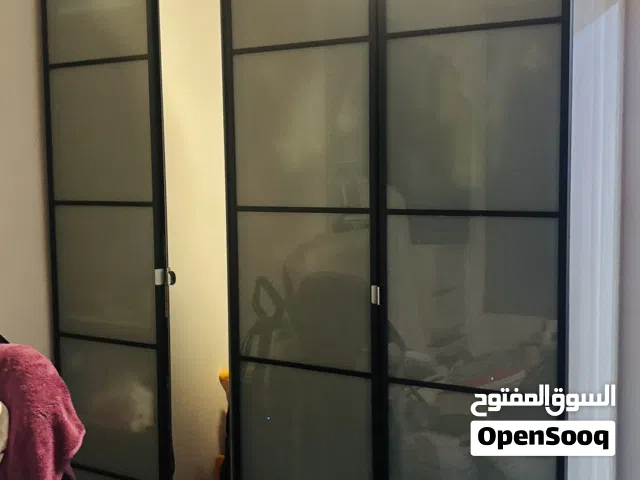 خزانة للبيع