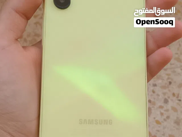 جهاز سامسونج جالكسي A15 أصفر 128جيجا  متفوتش فرصتك انك تشري تلفون زي هذا وبسعر زي هذا شن مزال تستنى.