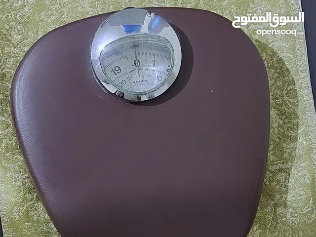 ميزان أشخاص ميكانيكي (أنتيك)  - صنع في جمهورية أيرلندا