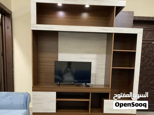 للبيع مكتبة تلفاز فخمة