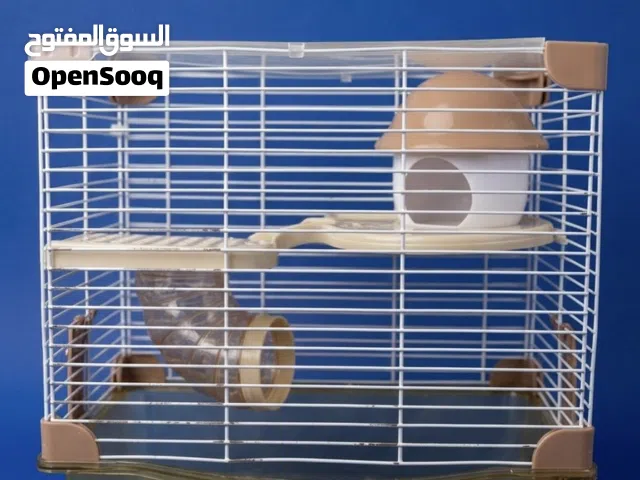 قفص هامستر بحالة جيدة هامستر انثى بيضاء حامل