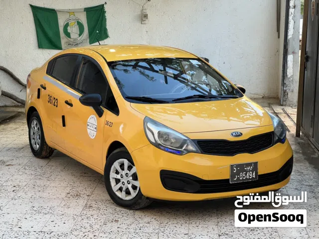 2014 كيا ريو Standard