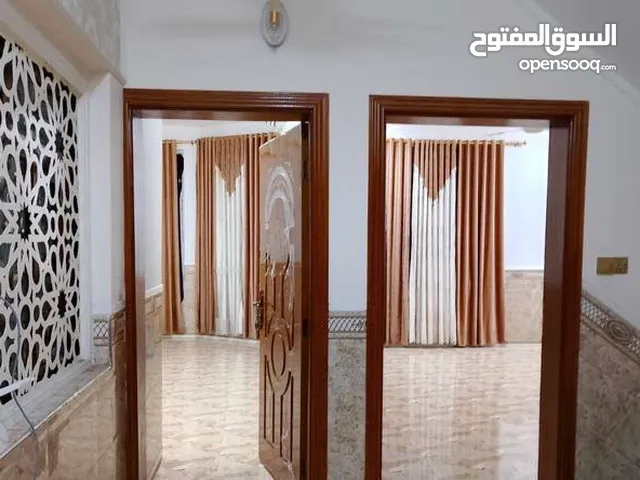 160 m2 5 Bedrooms Townhouse for Rent in Basra Other