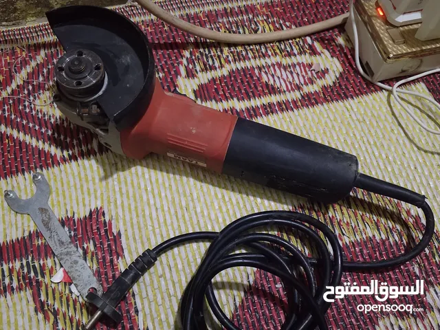 دريل وكوسرة اثنينتهم بسعر واحد وهو ثلاثين الف