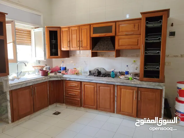 200 m2 5 Bedrooms Townhouse for Rent in Tripoli Khallet Alforjan