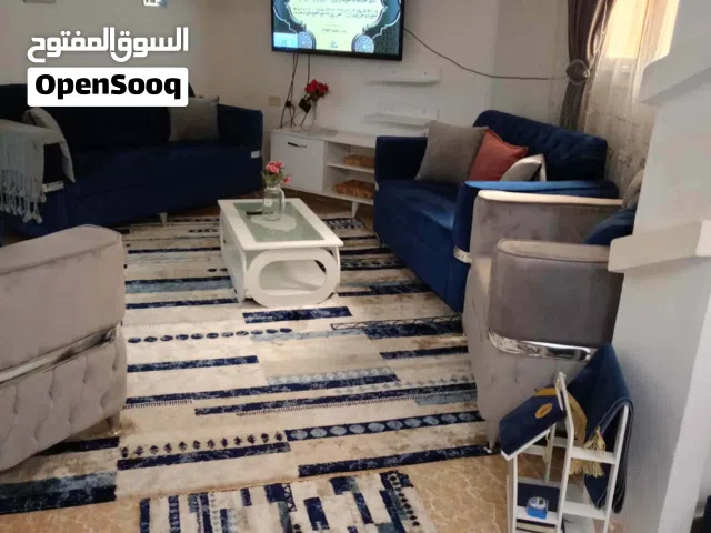 صالون وزوز بسطات وطاوله للبيع مع بعض