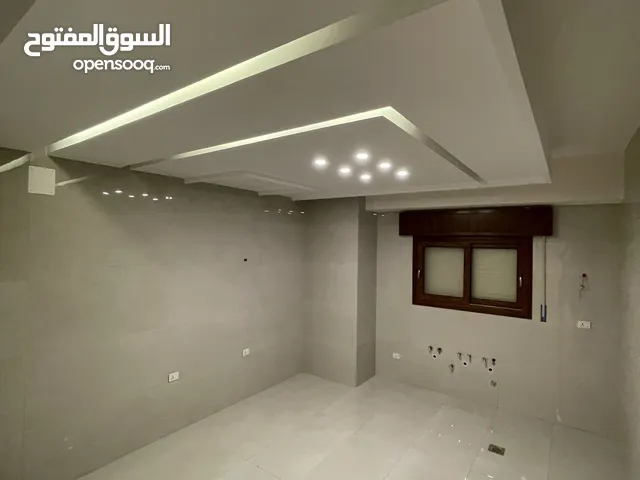 330 m2 More than 6 bedrooms Villa for Sale in Tripoli Ain Zara