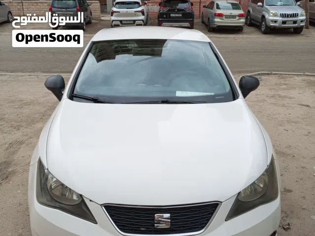 2015 سيات إبيزا Standard