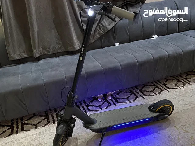 سكوتر لدي البيع يريد رقم التواصل للاستفسار19110908