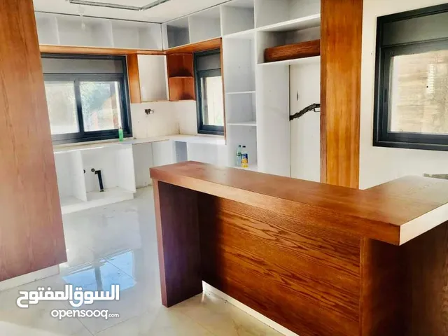 165 m2 3 Bedrooms Apartments for Sale in Ramallah and Al-Bireh Ein Musbah