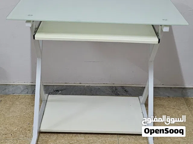 طاوله زجاجيه