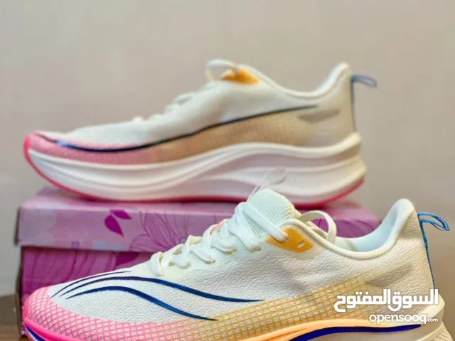 متجر هواك لبيع الأحذية المفرد والجملة