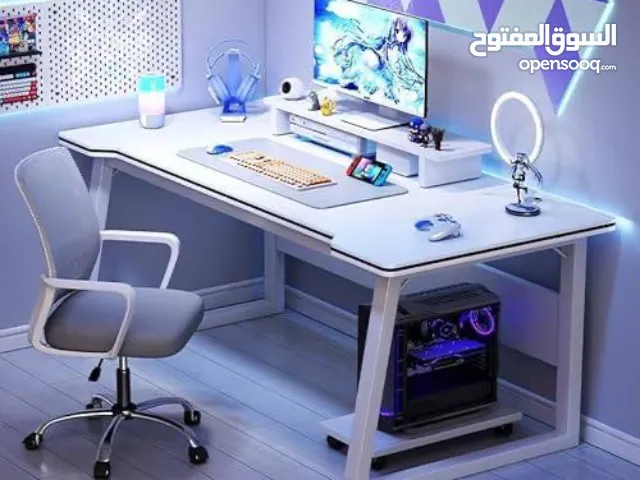 مكتب الجيمنج و الالعاب الاحترافي لون ابيض