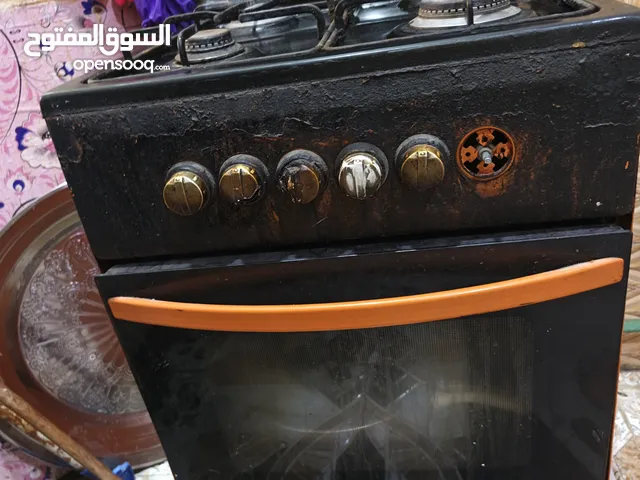 طباخ  مصري مستعمل يشتغل ماعد عين وحده ما تشتغل والباقي كله شغال الفرن فوك وجوه