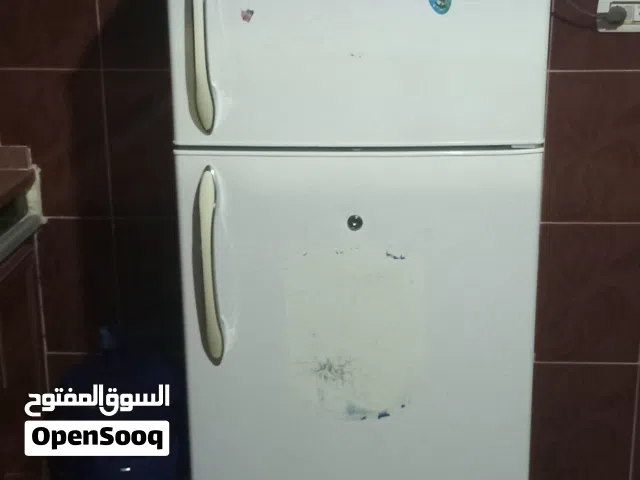 ثلاجه شبه جديده ولا مره اتصلحت
