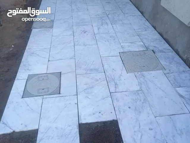 خلفه سيراميك ومرمر وكاشي وبورسلان ودرج