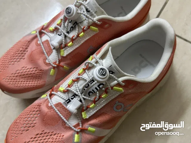 On Cloud Eclipse size 42.5