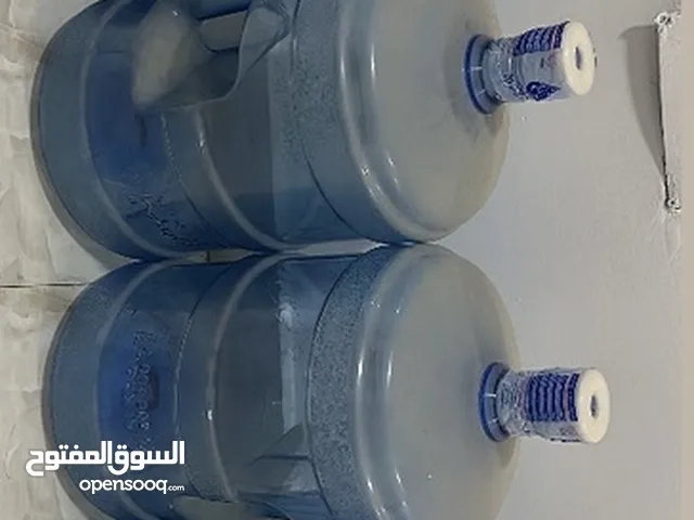 4قوارير ماء فارغة 20 جالون