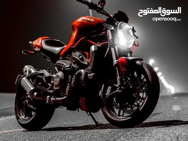 Ducati Monster 1200 -
