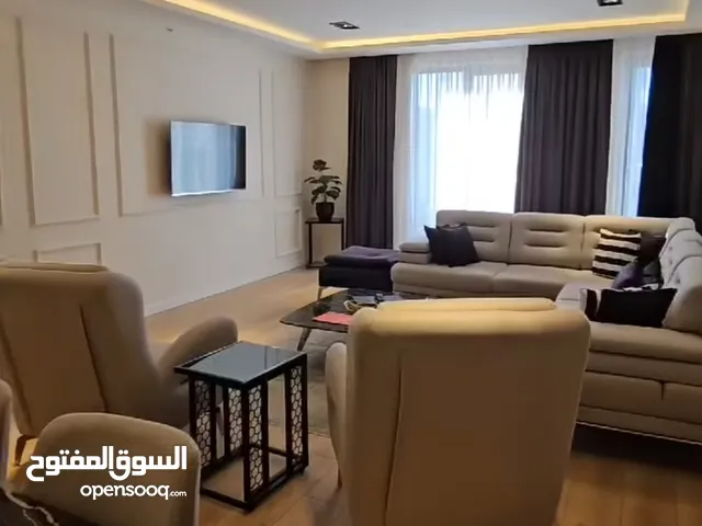 شقه للايجار في ارض بن علي
