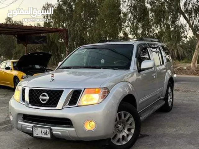 Nissan Pathfinder S in Basra