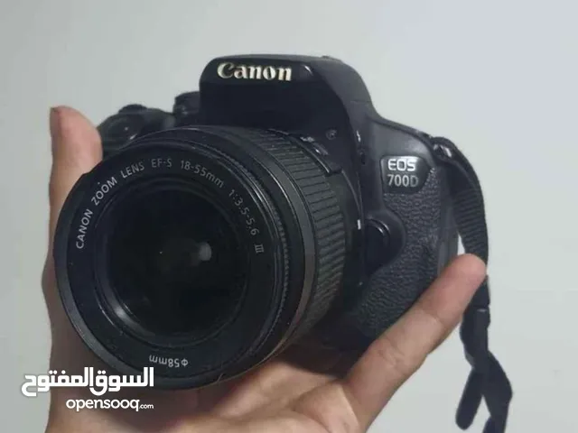 كاميرا كانون 700D مع 3 عدسات للبيع