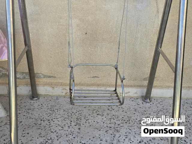 مرجيحة اطفال للبيع بحاله ممتازه ومصنوعه يدوي نوعيه ستانلس ستيل