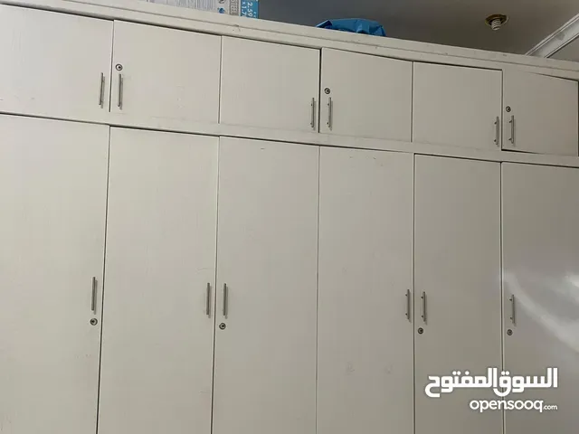 للبيع ودولاب منفصل