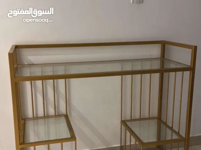 طاولة للبيع