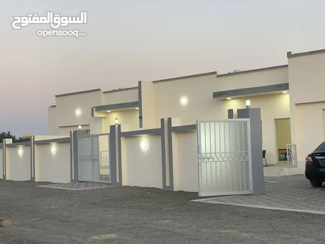 110 m2 2 Bedrooms Townhouse for Rent in Al Batinah Sohar