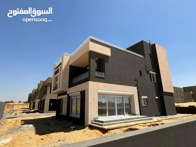 238 m2 4 Bedrooms Villa for Sale in Giza Sheikh Zayed