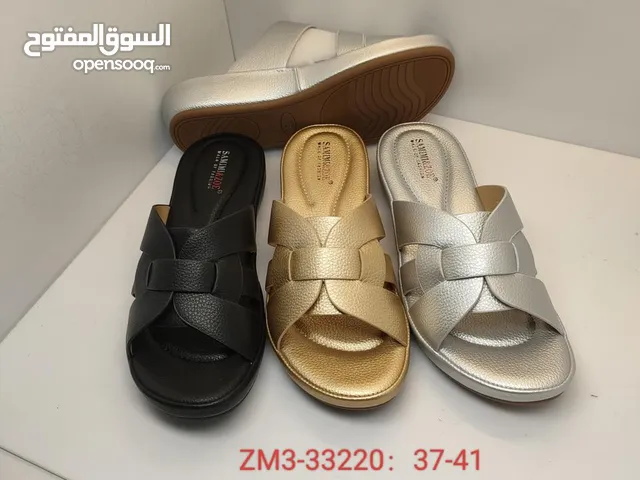 Black Comfort Shoes in Al Batinah