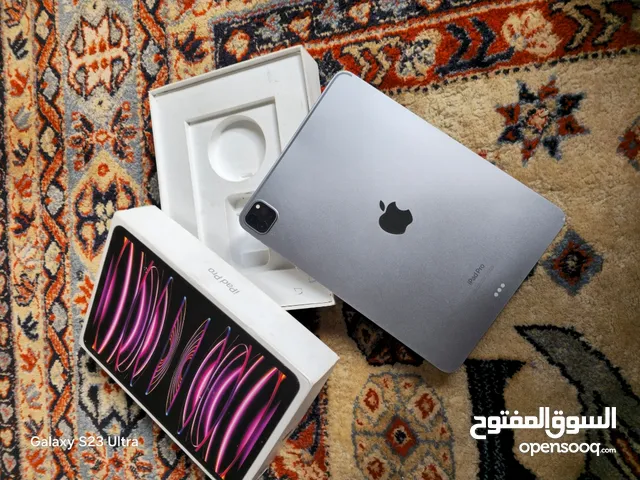 Apple iPad pro 4 128 GB in Tripoli