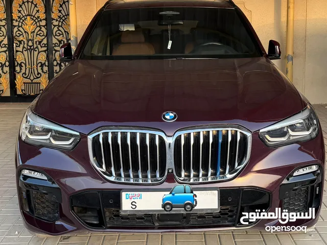 BMW X5 xDrive40i استخدام نسائي