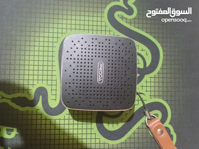 سماعه حجم صغير صوت عالي شحنه وحدة تقعد معك يوم يومين ولا غلطه جودة عالية وبتشغل مكالمات لحقققق