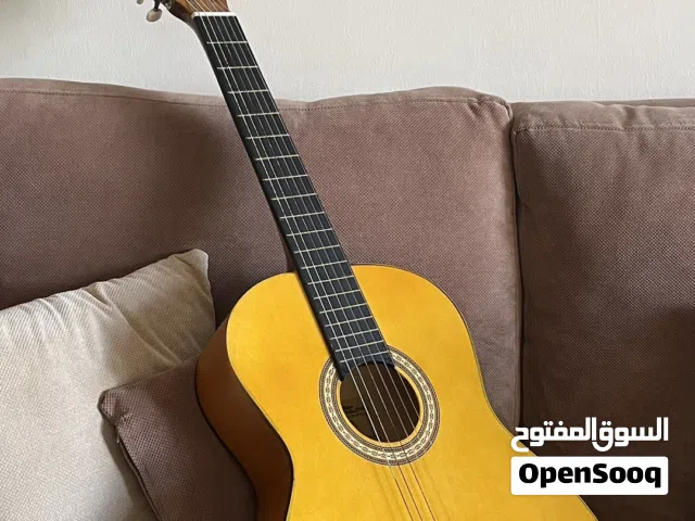 جيتار فيتنس بحالة جيدة جدا مع اغراضه