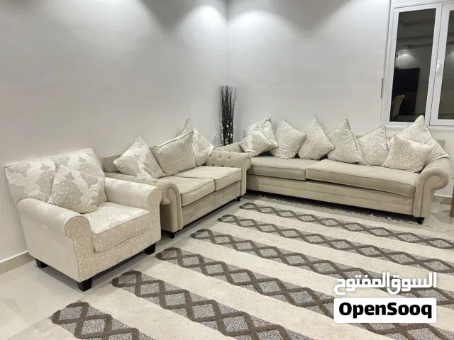 كنب شبه جديد ونظييف