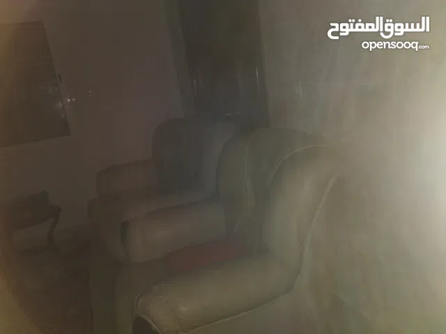 Salon semi cuir blanc salle   presque neuf