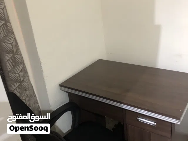 مكاتب جديدة جديدة بس مستعملة. شراء 2026